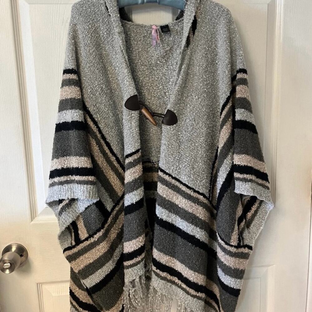 Love by Design Pancho Cardigan - XS/S